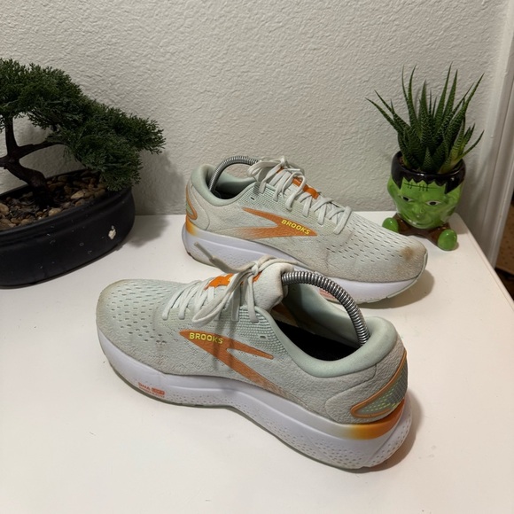 Brooks Women's Athletic Shoes - White and Orange - Picture 4 of 5